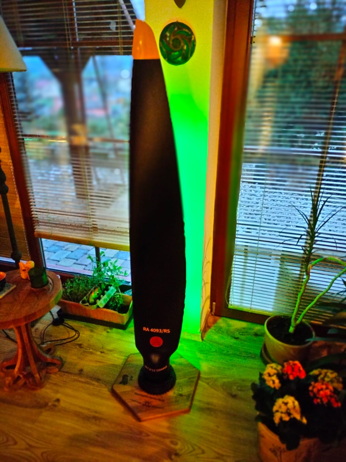 Lampa z vrtulového listu pro potvrzení objednávky